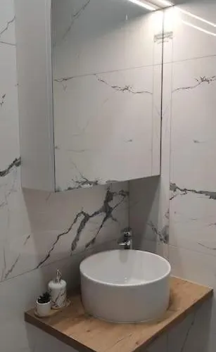 Apartamento With Patio - Steps Away From Center *