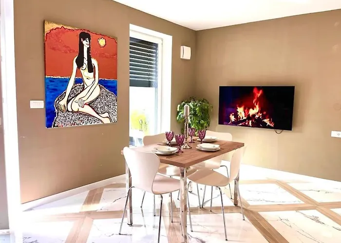 With Patio - Steps Away From Center Liubliana