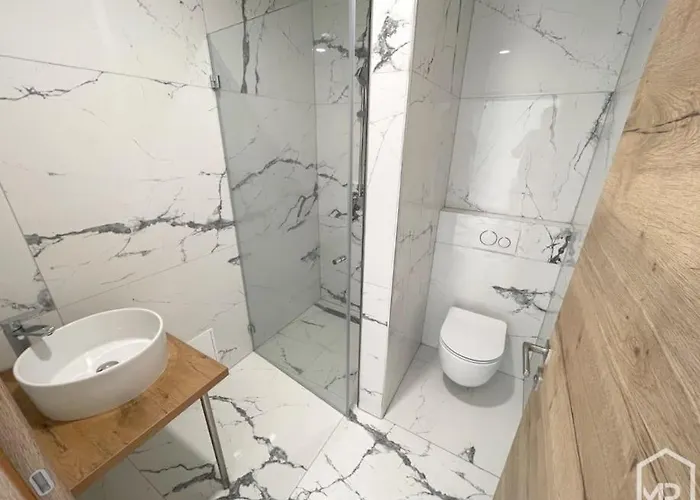 With Patio - Steps Away From Center * Liubliana