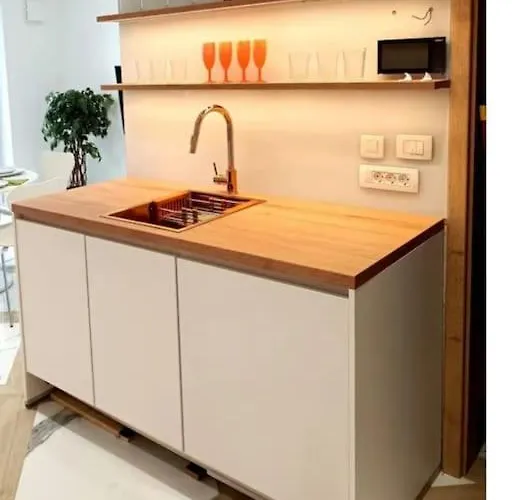 With Patio - Steps Away From Center * Liubliana