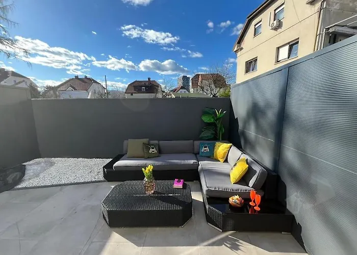 With Patio - Steps Away From Center Ljubljana